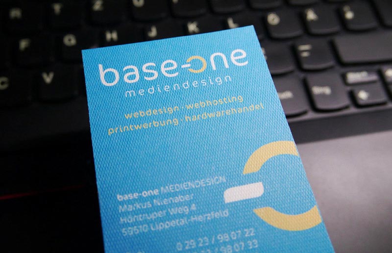 (c) Base-one.de